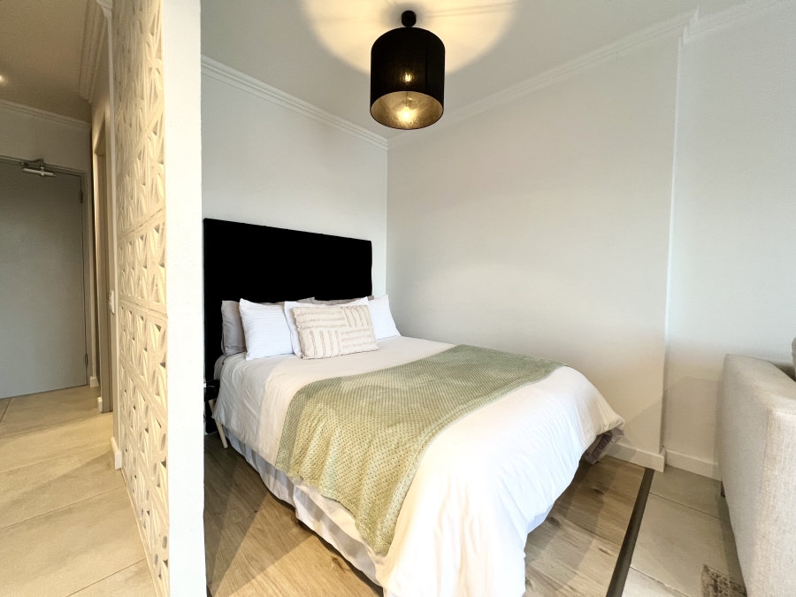 1 Bedroom Property for Sale in Table View Western Cape